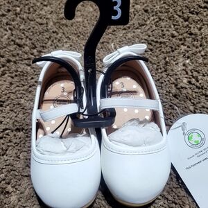 Wonder Nation White Dress Shoes with Bow